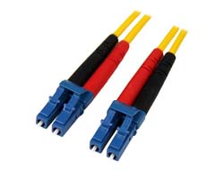 StarTech.com 10m Fiber Optic Cable - Single-Mode Duplex 9/125 - LSZH - LC/LC - OS1 - LC to LC Fiber Patch Cable (SMFIBLCLC10)