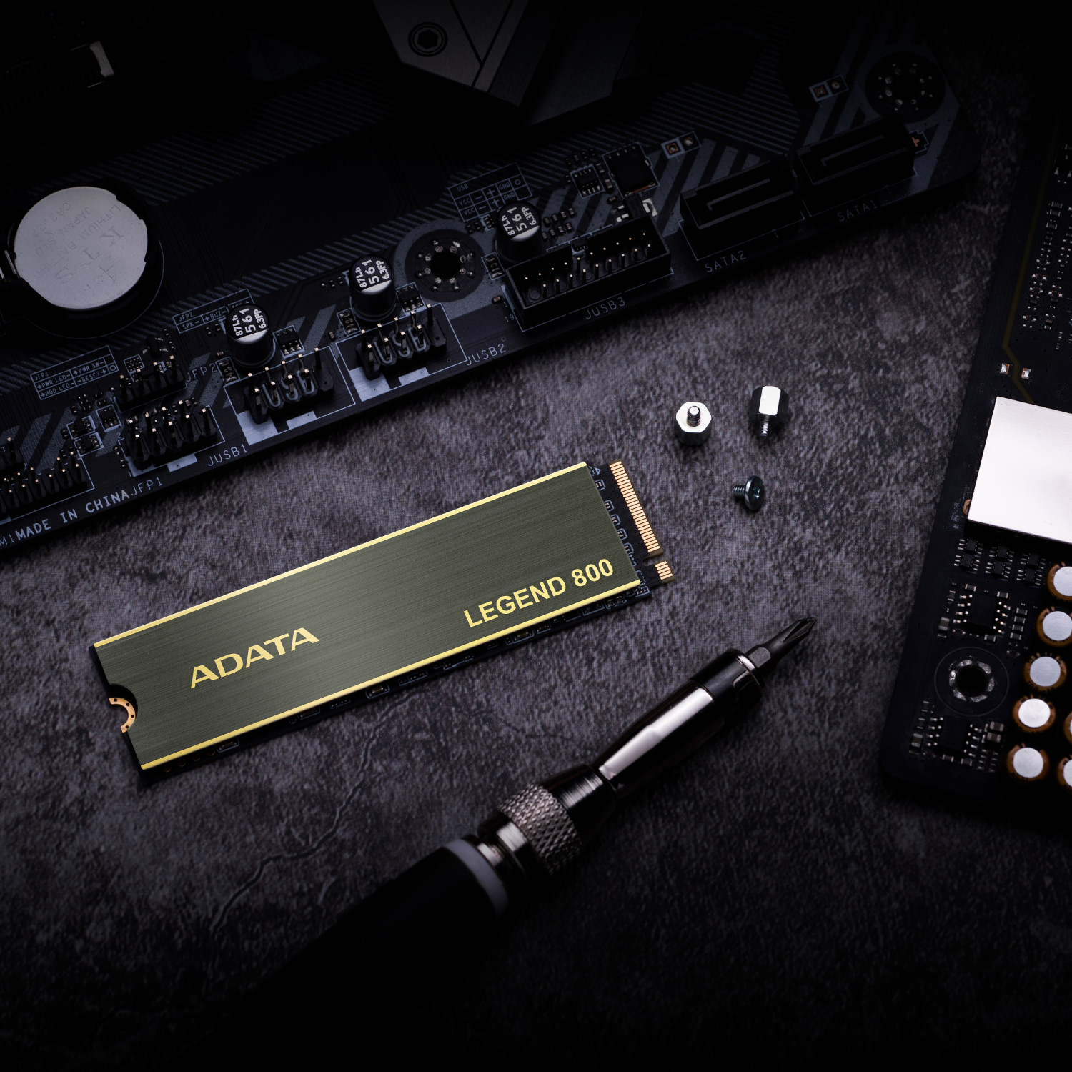 ADATA Legend 800 - SSD - 2000 GB - intern - M.2 2280 - PCIe 4.0 x4 (NVMe)