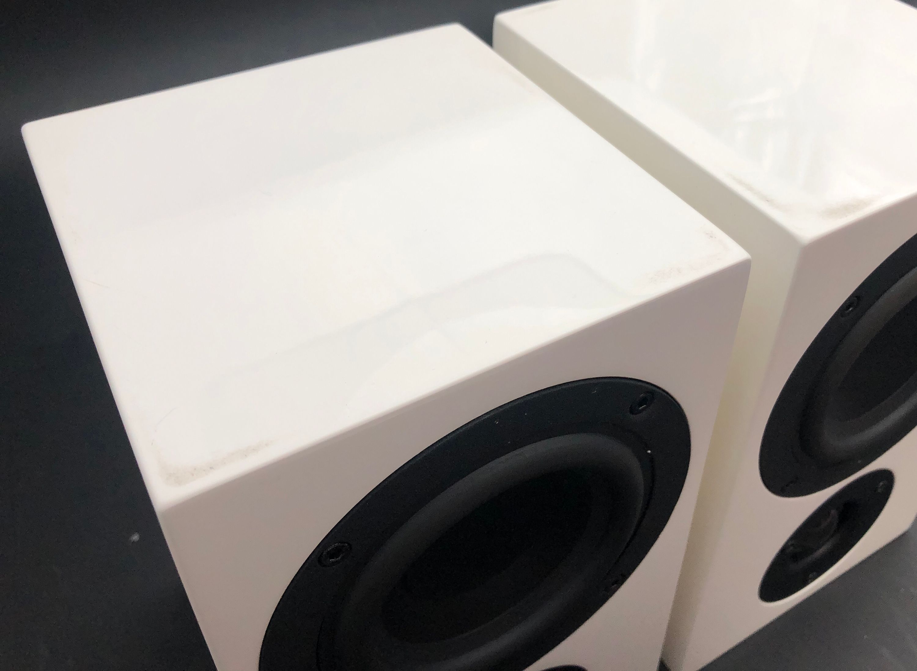 Pro-Ject Speaker Box 4 weiß (Paar) - B-Ware