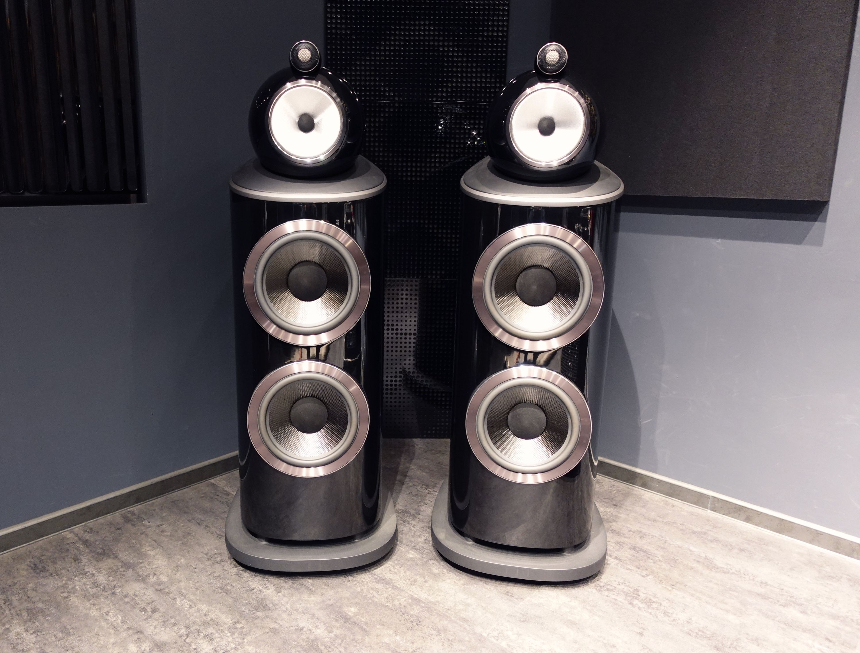 Bowers&Wilkins 801 D4 Lautsprecher in schwarz HG aus Kundeneintausch
