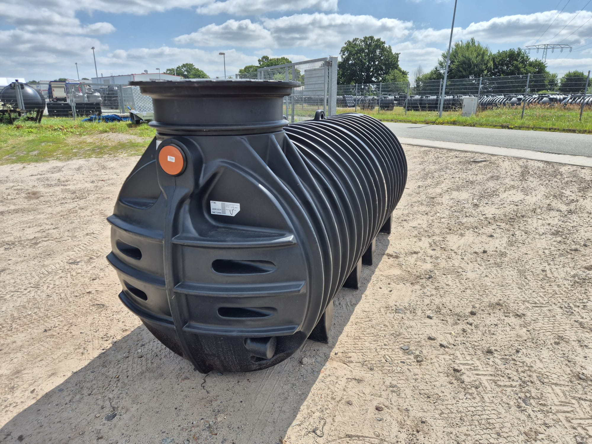 3000 L Abwassertank TUBUS mit DIBT Zulassung & SV20 mit Top-Cover