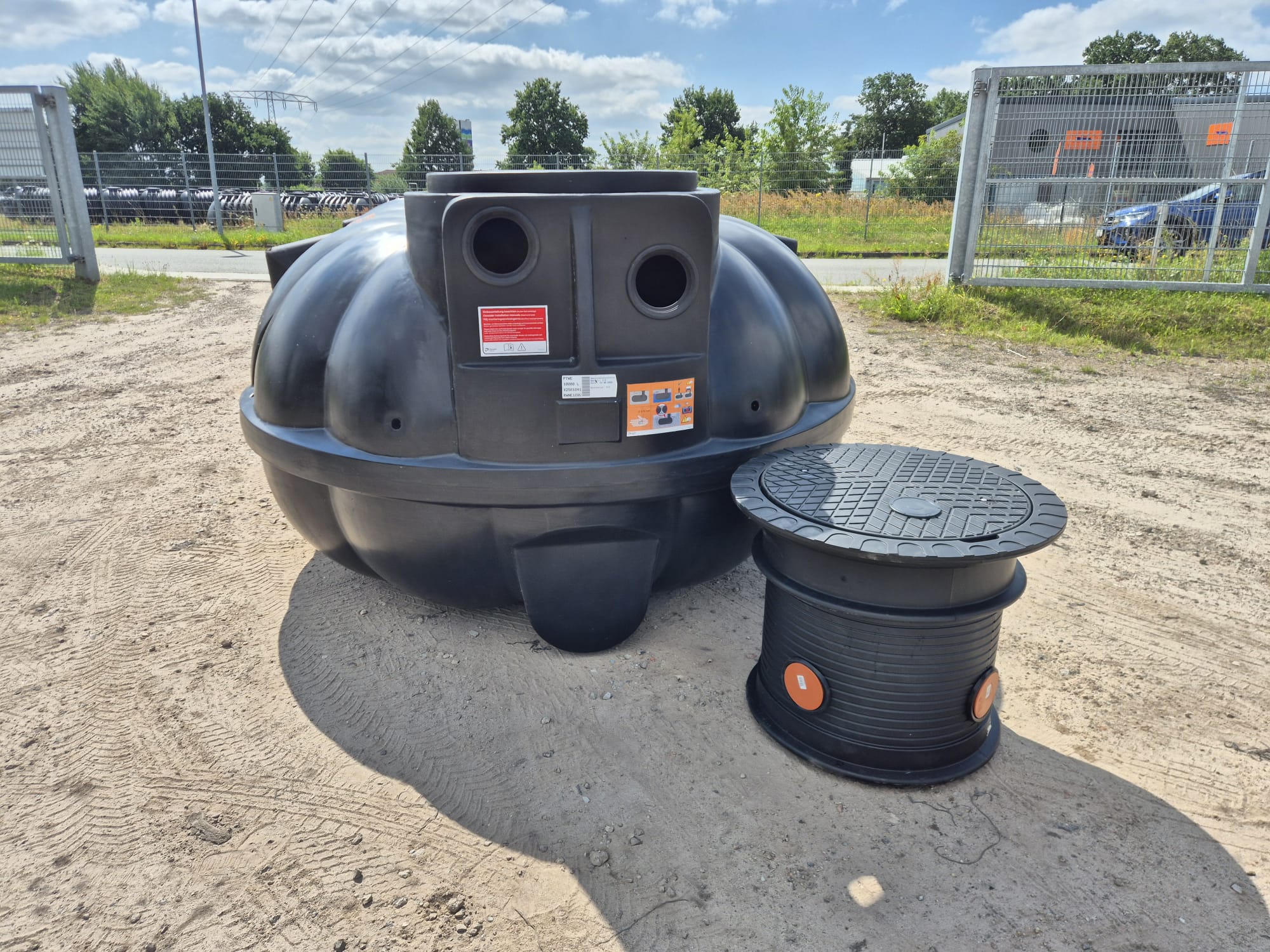 NEO Flachtank 10000 L inkl. Anschlussschacht FLEXI DN600 & Schachtabschluss VS 20cm+TopCover