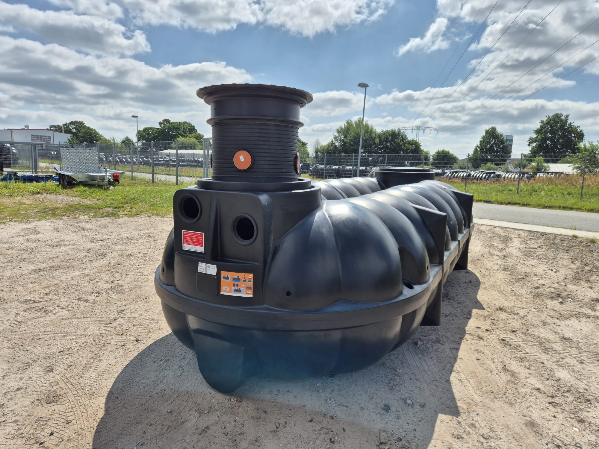 NEO Flachtank 10000 L inkl. Anschlussschacht FLEXI DN600 & Schachtabschluss VS 20cm+TopCover