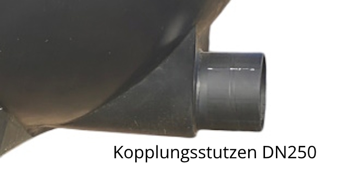 PE Rohrstutzen unten am Tank eingeschweisst