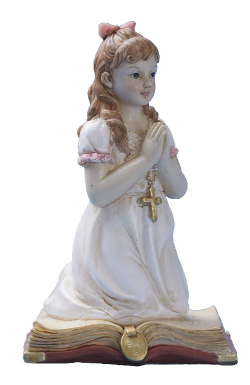 Maedchen-kniend-auf-Bibel-238-Kommunion-Konfirmation -