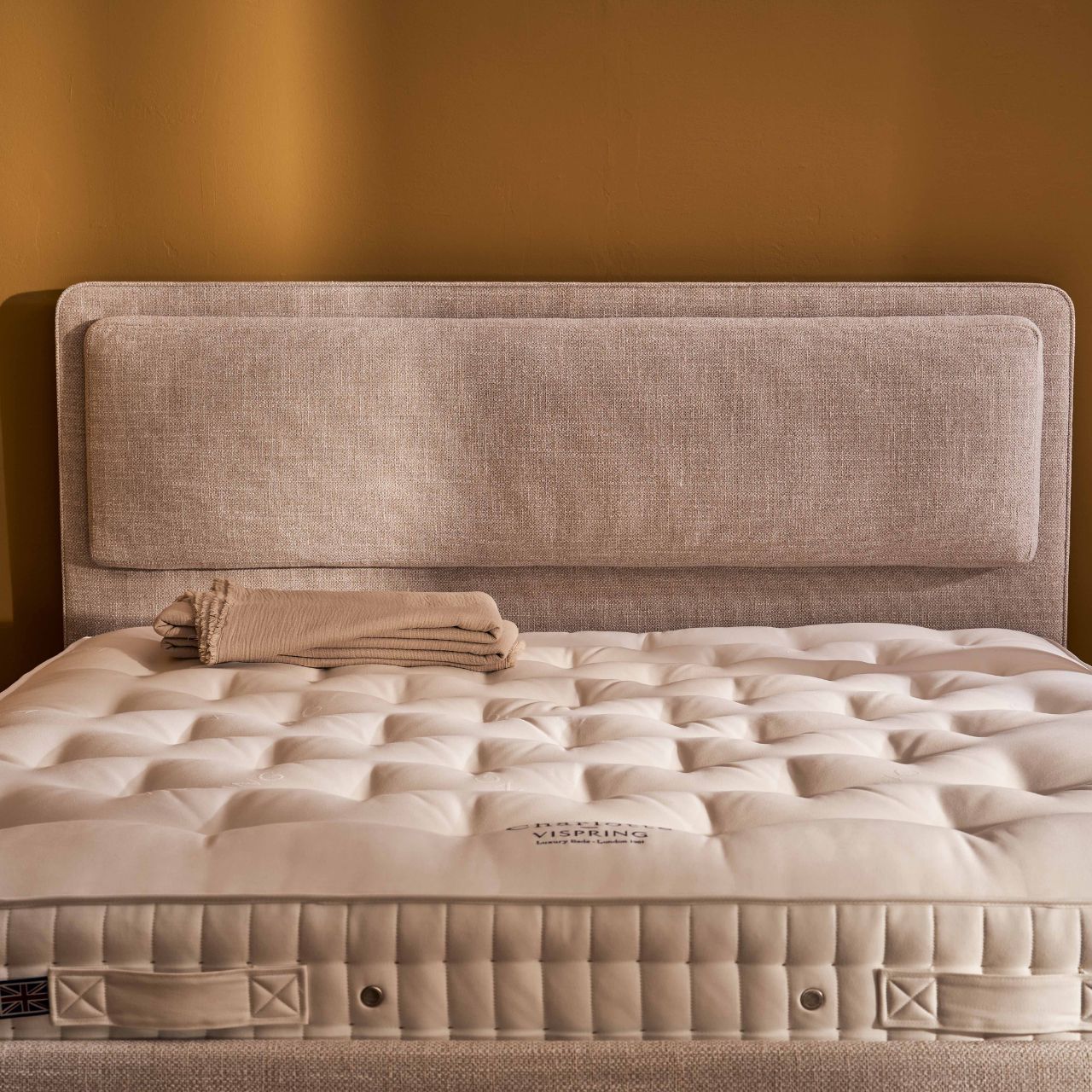 Vispring Charlotte Bouclé Kopfteil nackt Vispring Charlotte Bouclé Kopfteil nackt