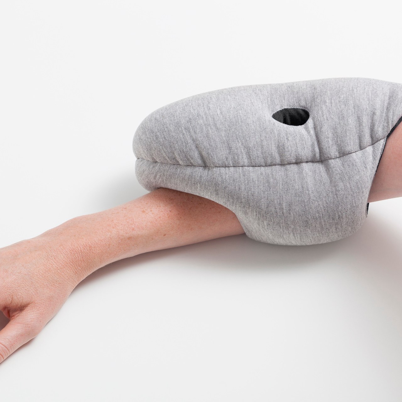OSTRICH PILLOW - "MINI" Handkissen OSTRICH PILLOW - "MINI" Handkissen