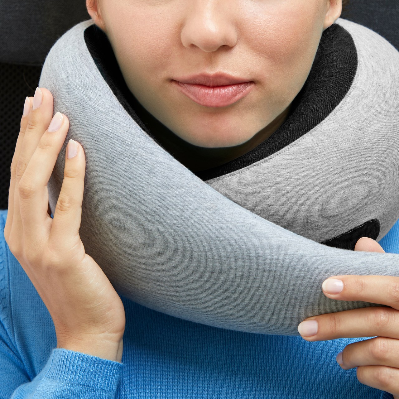 OSTRICH PILLOW - "GO" Reise-/Nackenkissen OSTRICH PILLOW - "GO" Reise-/Nackenkissen