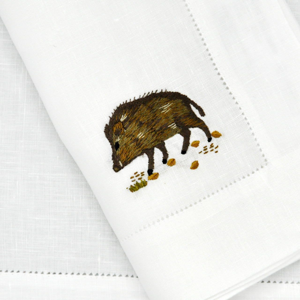 ERI TEXTILES - Leinenserviette "Wildschwein"   ERI TEXTILES - Leinenserviette "Wildschwein"