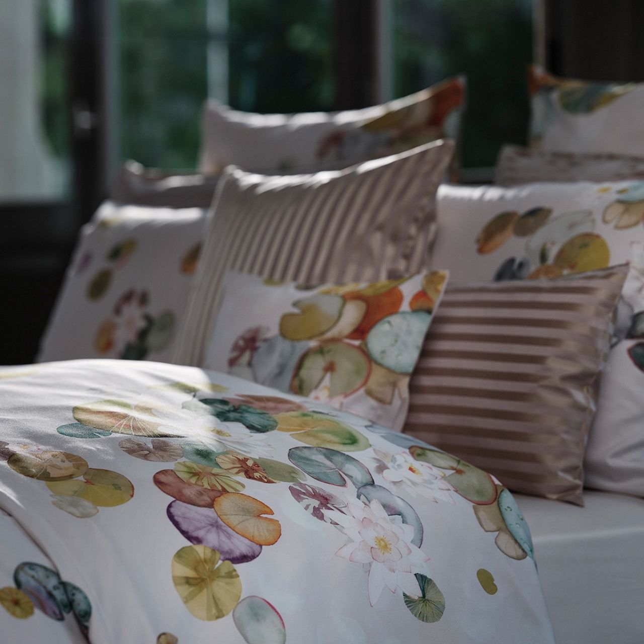 Bettwäsche Ninfea von Christian Fischbacher – Lifestylebild, Detailaufnahme