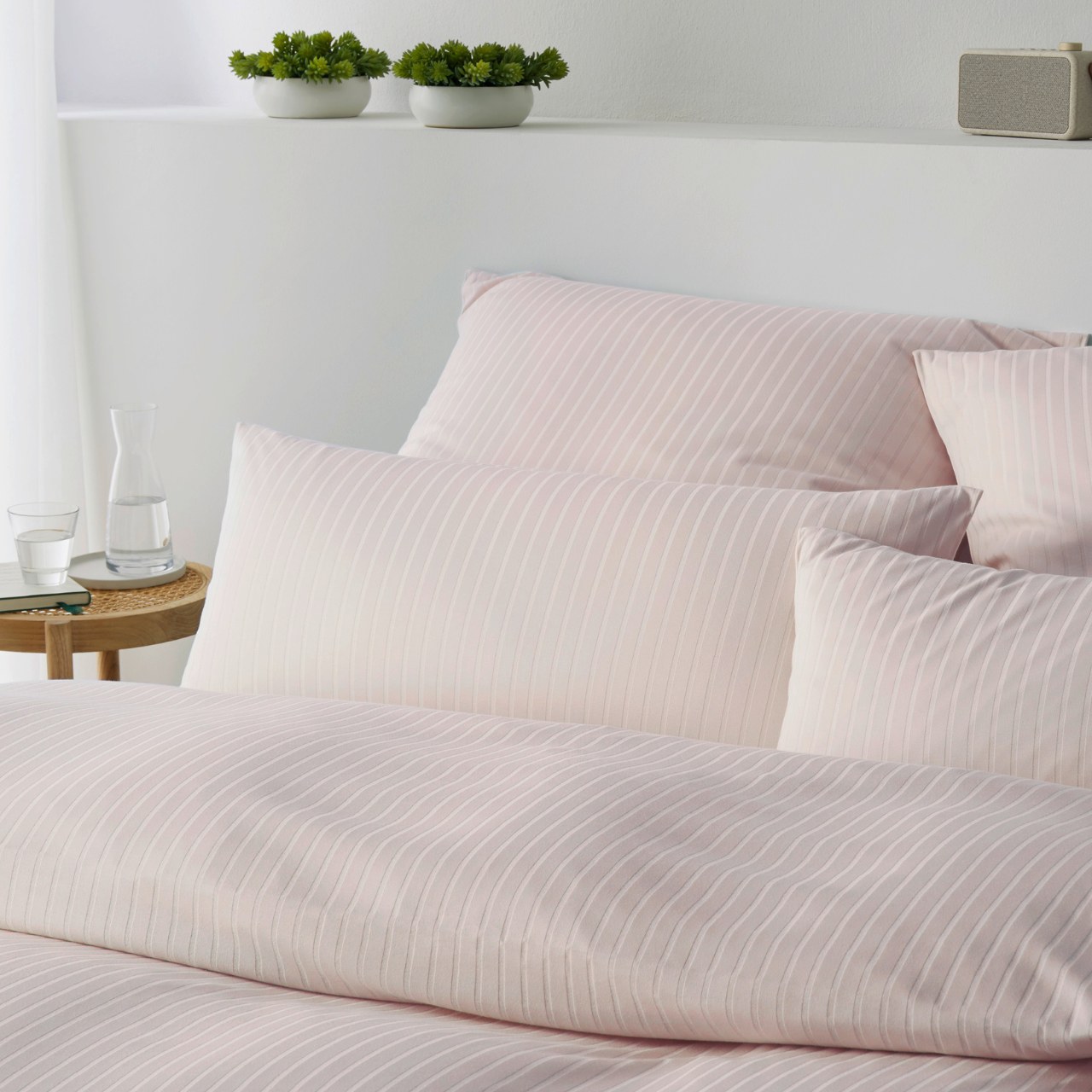 ELEGANTE - Bettwäsche "Solid Stripe" ELEGANTE - Bettwäsche "Solid Stripe"