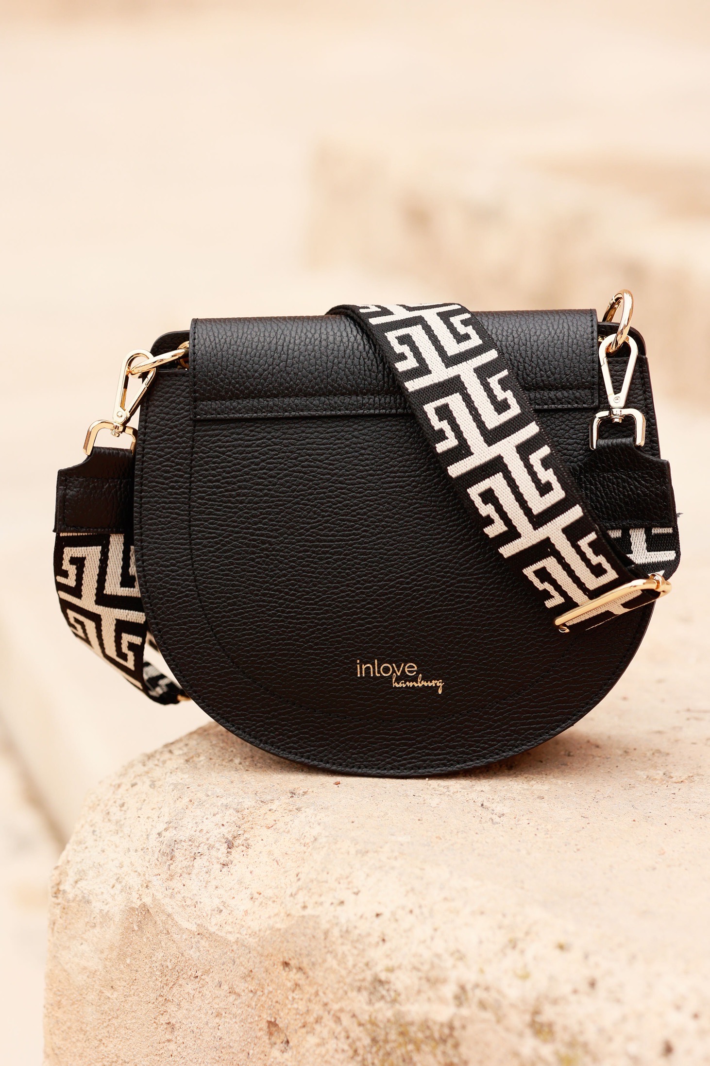 Glattledertasche Golda mit drei Riemen