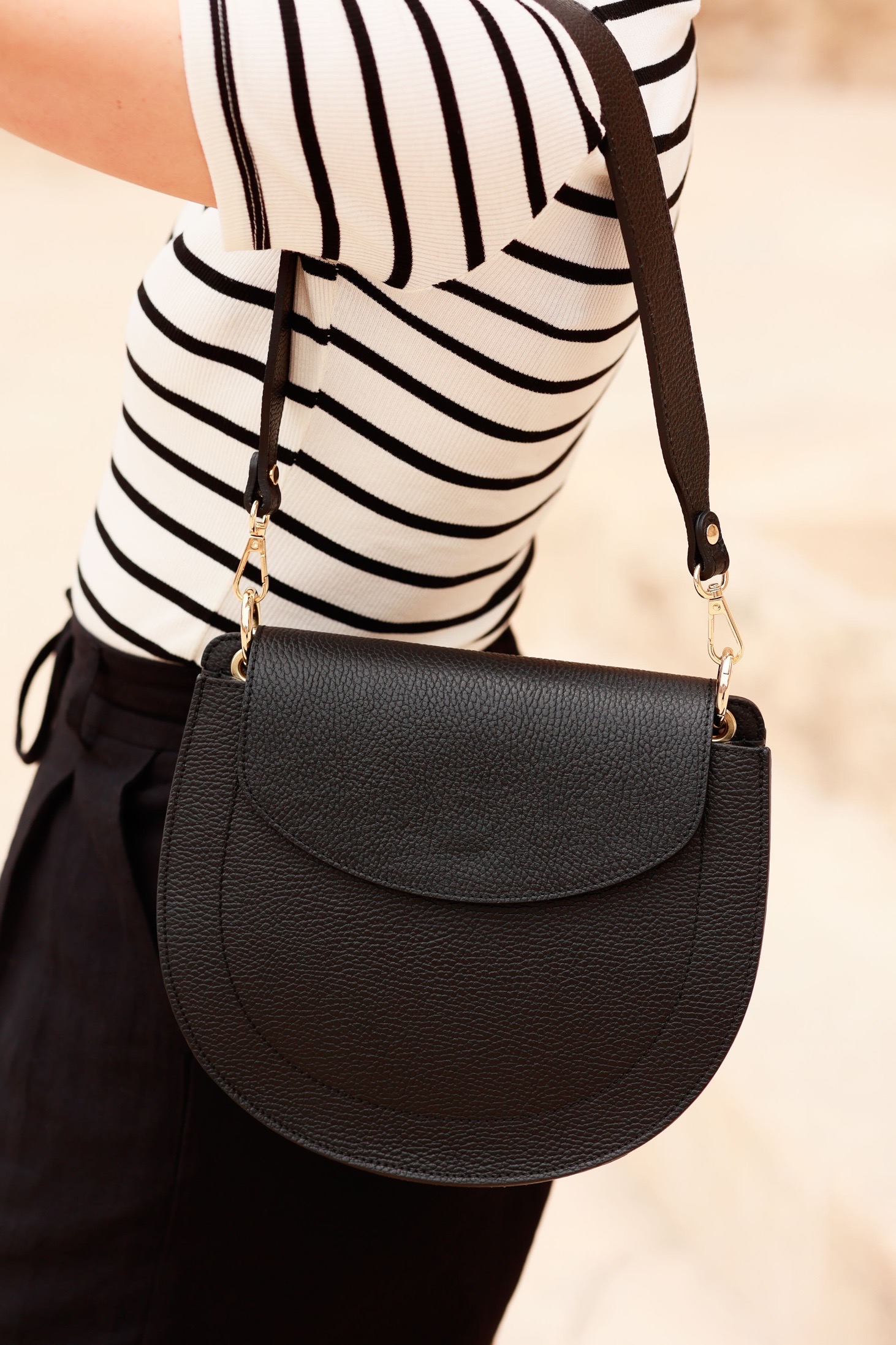 Glattledertasche Golda mit drei Riemen