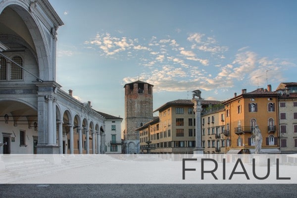 Region Friaul Region Friaul mit Blick über den Piazza in Udine