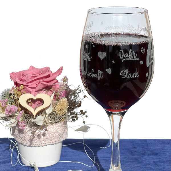 Personalisiertes graviertes Weinglas - Liebe mit positiven lieben Worten