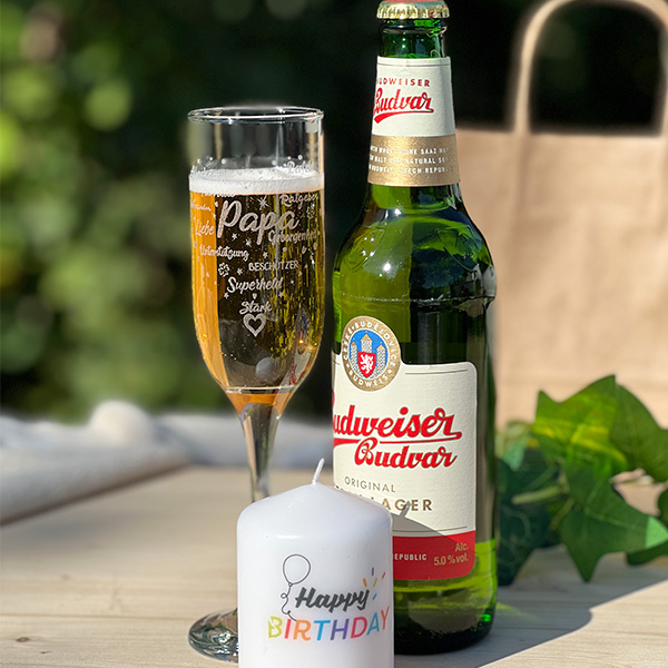 Geschenkset "Papa": graviertes Bierglas, Budweiser Premium Lager & Kerze