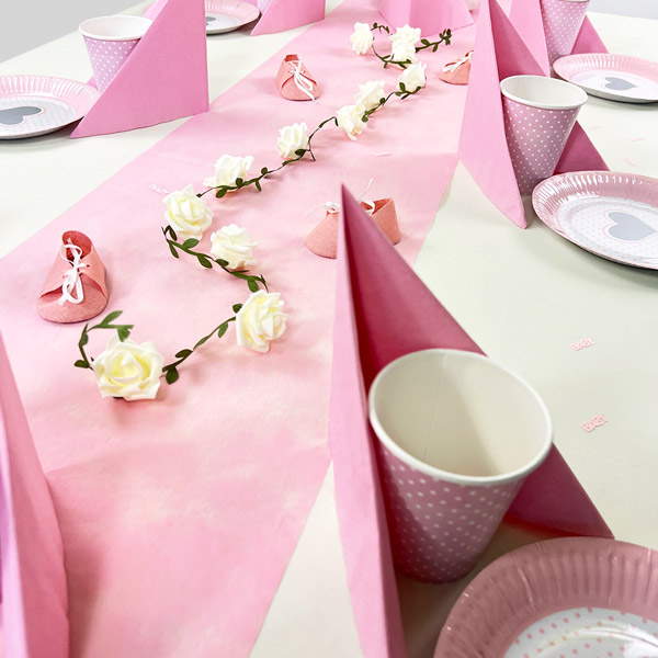 Babyparty Tisch Deko Set Mädchen bis  8 Gäste, Rosa-Weiß Herzchen