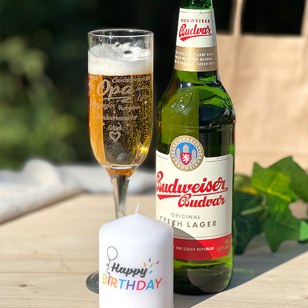 Geschenkset "Opa": graviertes Bierglas, Budweiser Premium Lager & Kerze
