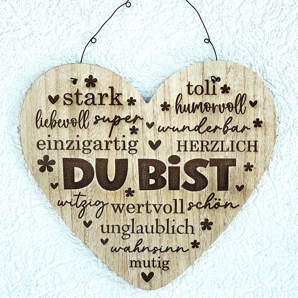 Laser graviertes Holz Herz "Du bist" mit lieben Worten und Drahthänger
