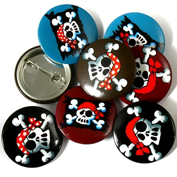Mini-Buttons Jolly Roger, 8er, 2,5cm, Kinder-Anstecker mit Piratenflagge