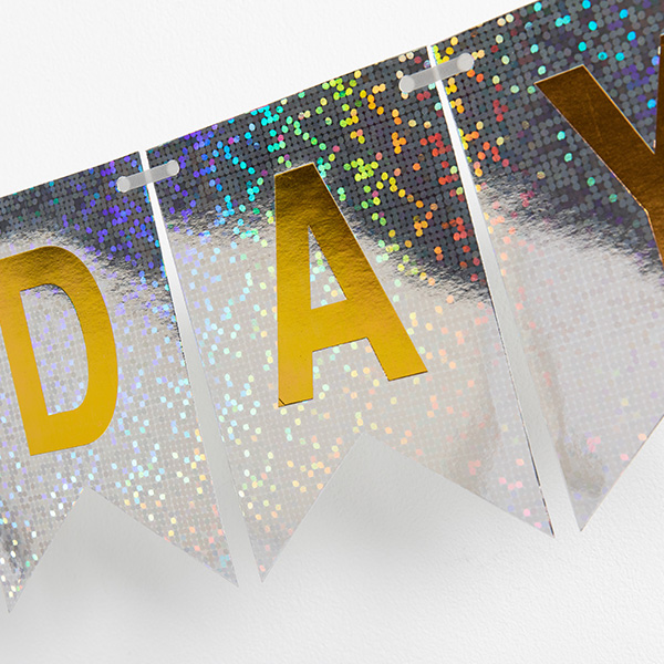 Happy Birthday-Wimpelkette in silber, holografisch glitzernd