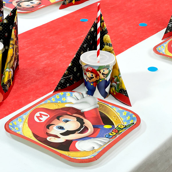 Super Mario Tischdeko Set bis 16 Gäste, 90-teilig