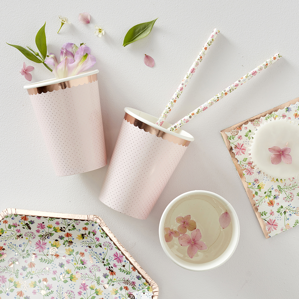 Happy Birthday Basicset mit Blumenmuster, 42-teilig Happy Birthday Basicset mit Blumenmuster, 42-teilig