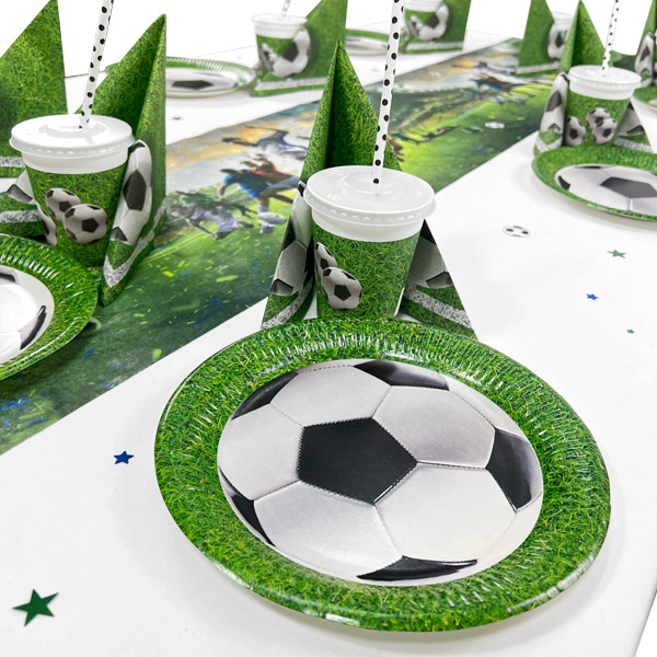 Fußball Tischdeko Set bis 8 Gäste, 56-teilig Fußball Tischdeko Set bis 8 Gäste, 56-teilig