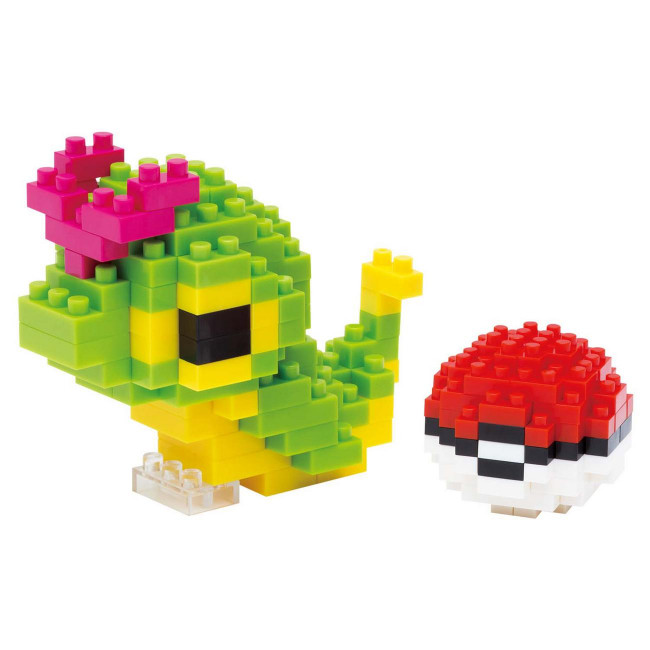 mininano nanoblock aufgebautes Raupy und Pokeball