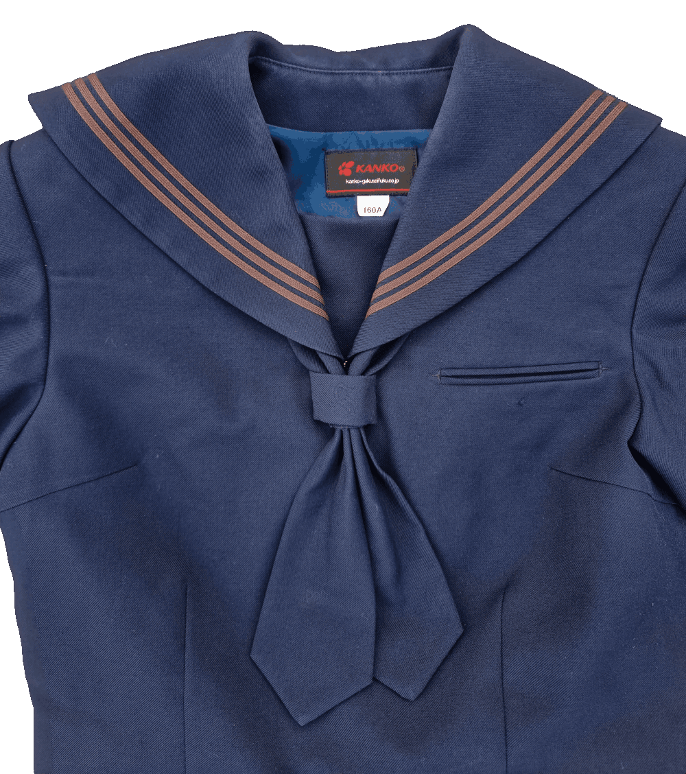 Kragen und Schleife einer blauen japanischen Matrosen Schuluniform für Mädchen