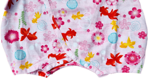 Babystrampler rosa mit Kirschblüten und Goldfischen Detail