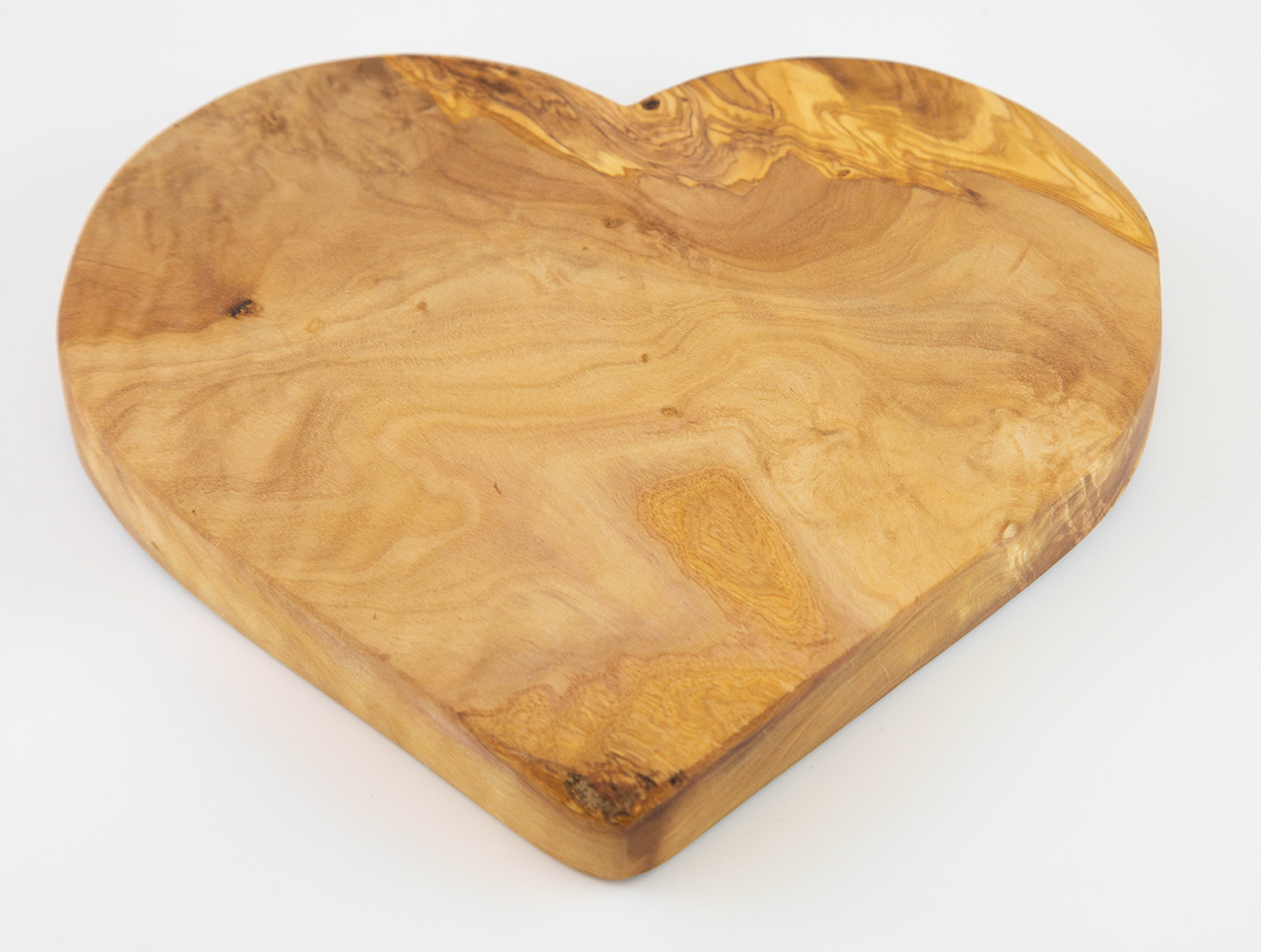 Tabla de cortar de madera de olivo en forma de corazón de 20 x 17 cm.