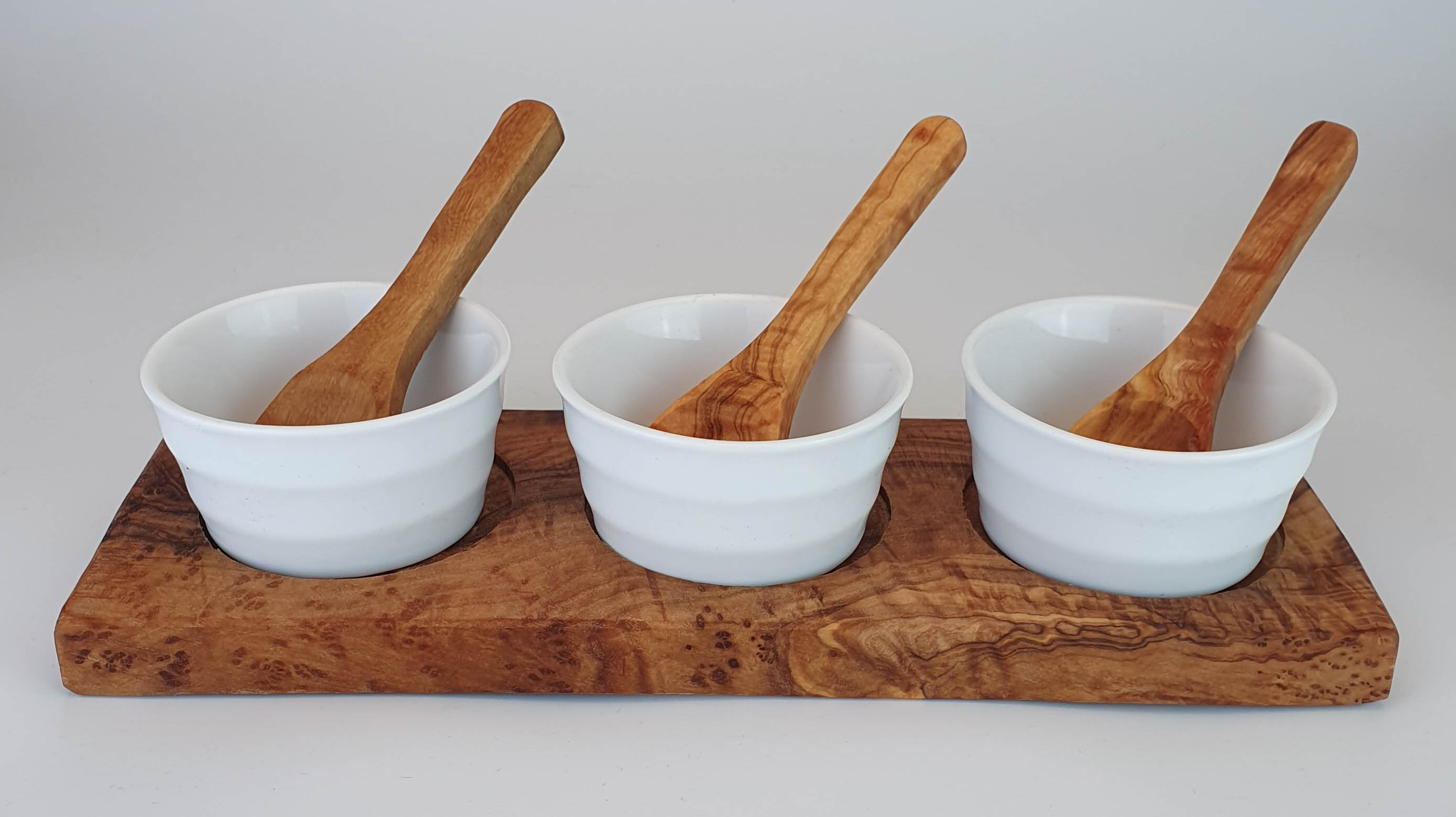 3-piece Dip Set 2022 with Olive Wood and Small Porcelain Bowls