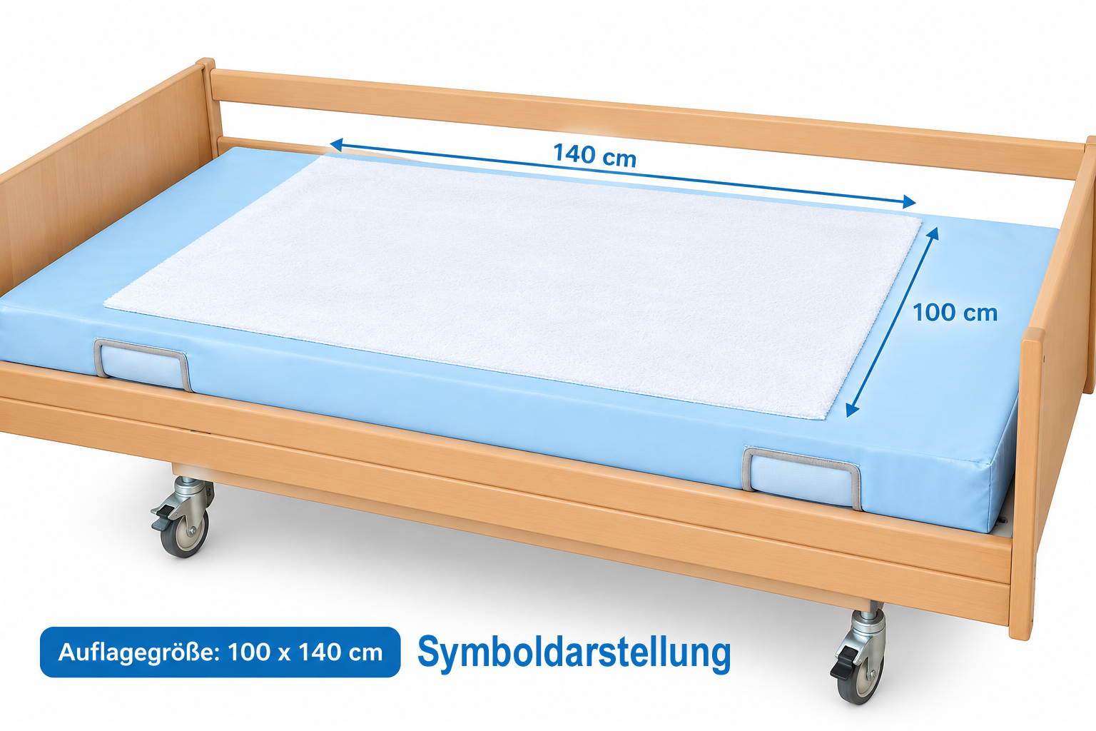 Ein Bett mit einer blauen Matratze und einem weißen Tuch darauf, umgeben von einem Holzrahmen. Die Maße sind 100 cm x 140 cm. Darunter befinden sich Rollen. Text: -Auflagegröße: 100 x 140 cm- und -Symboldarstellung-.