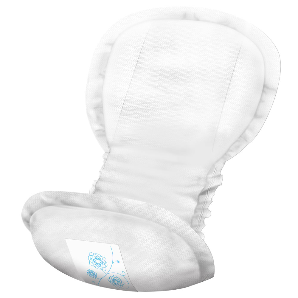 Ein weißes Hygieneprodukt, möglicherweise eine Einlage oder Windel, ist im Vordergrund zu sehen. Es hat eine strukturierte Oberfläche und eine ansprechende Form mit elastischen Rändern. Ein blauer, dekorativer Aufdruck befindet sich auf der Unterseite.