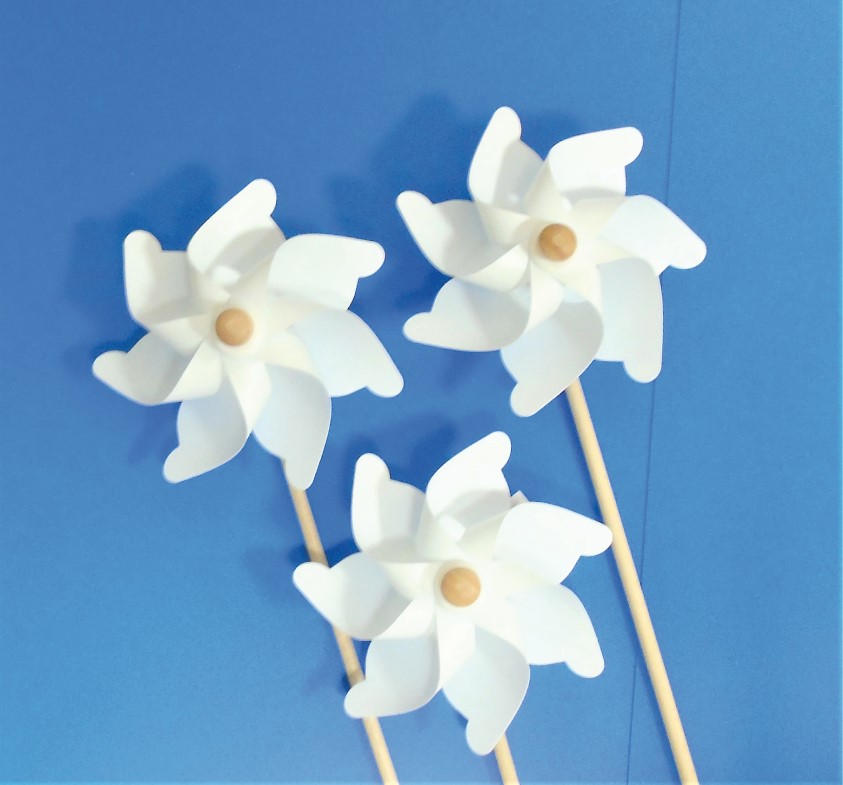 Windrad weiß (Holzstab 48 cm)