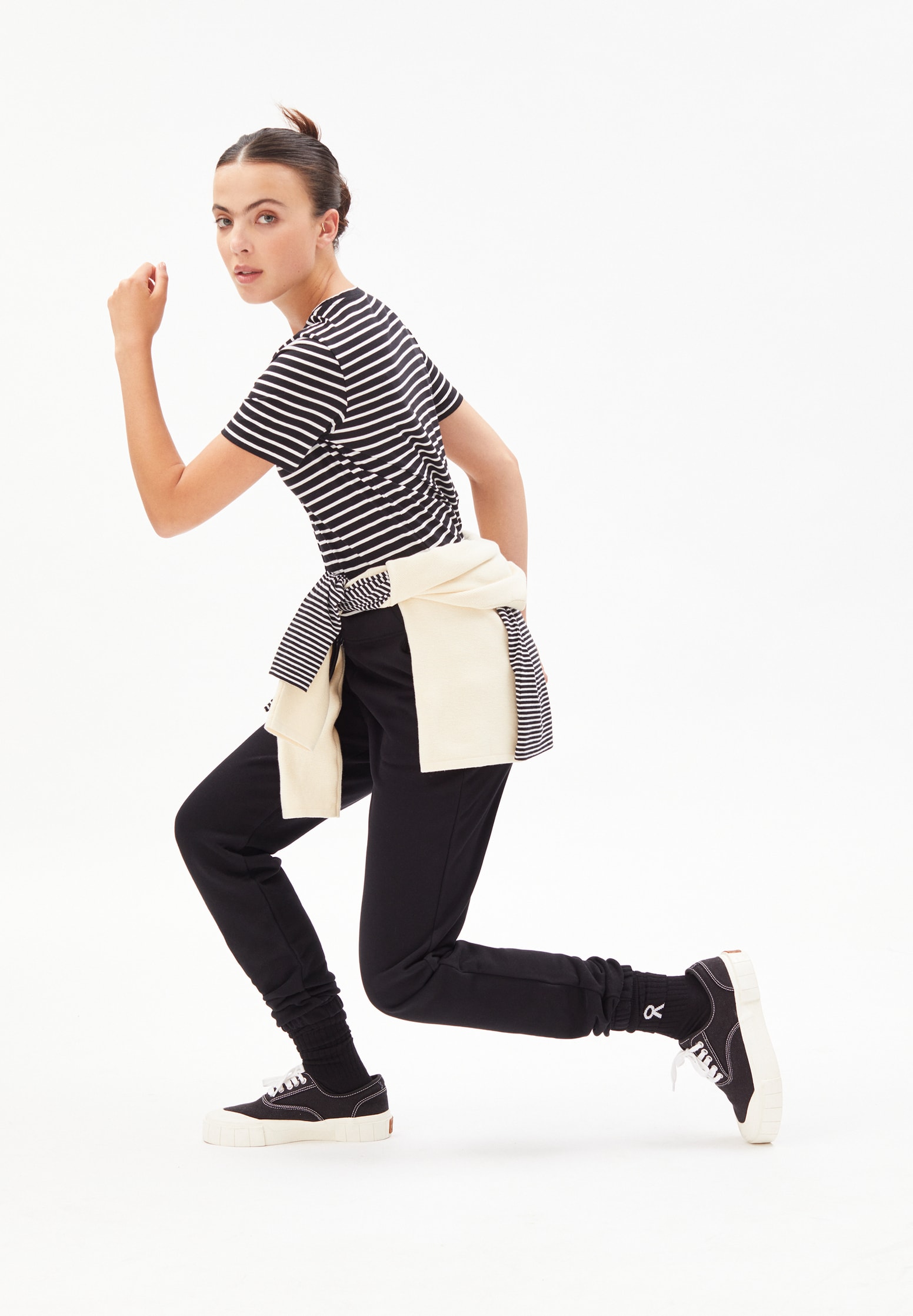 Jogginghose IVAA black