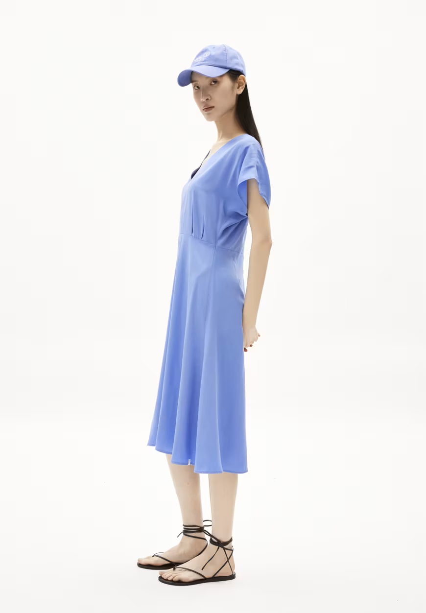 Kurzarm-Kleid AALBINE blue bloom