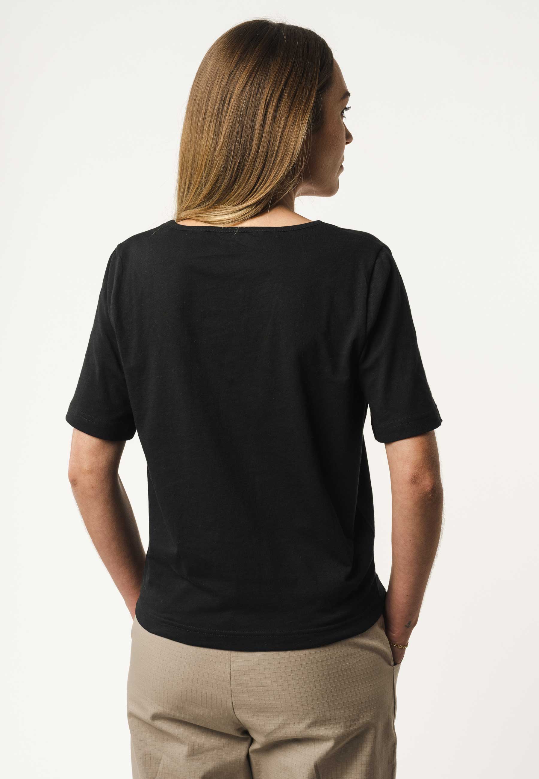 V-Neck T-Shirt LALI black