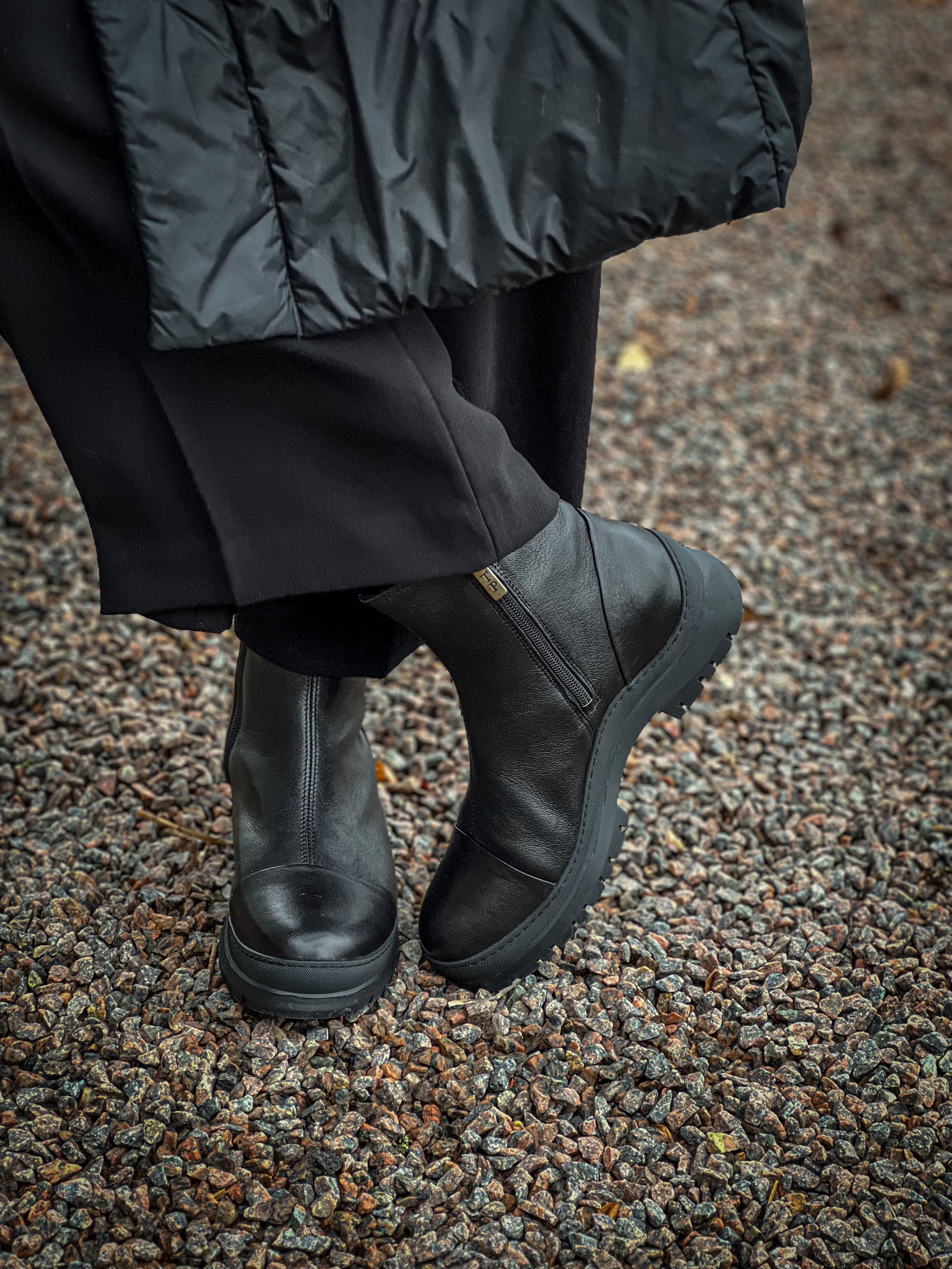 Damen Classic Boots Lena Black