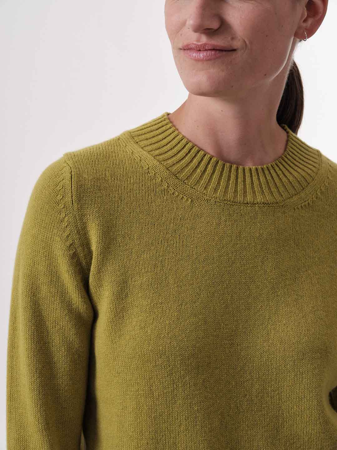 Pullover golden olive (100% Wolle)
