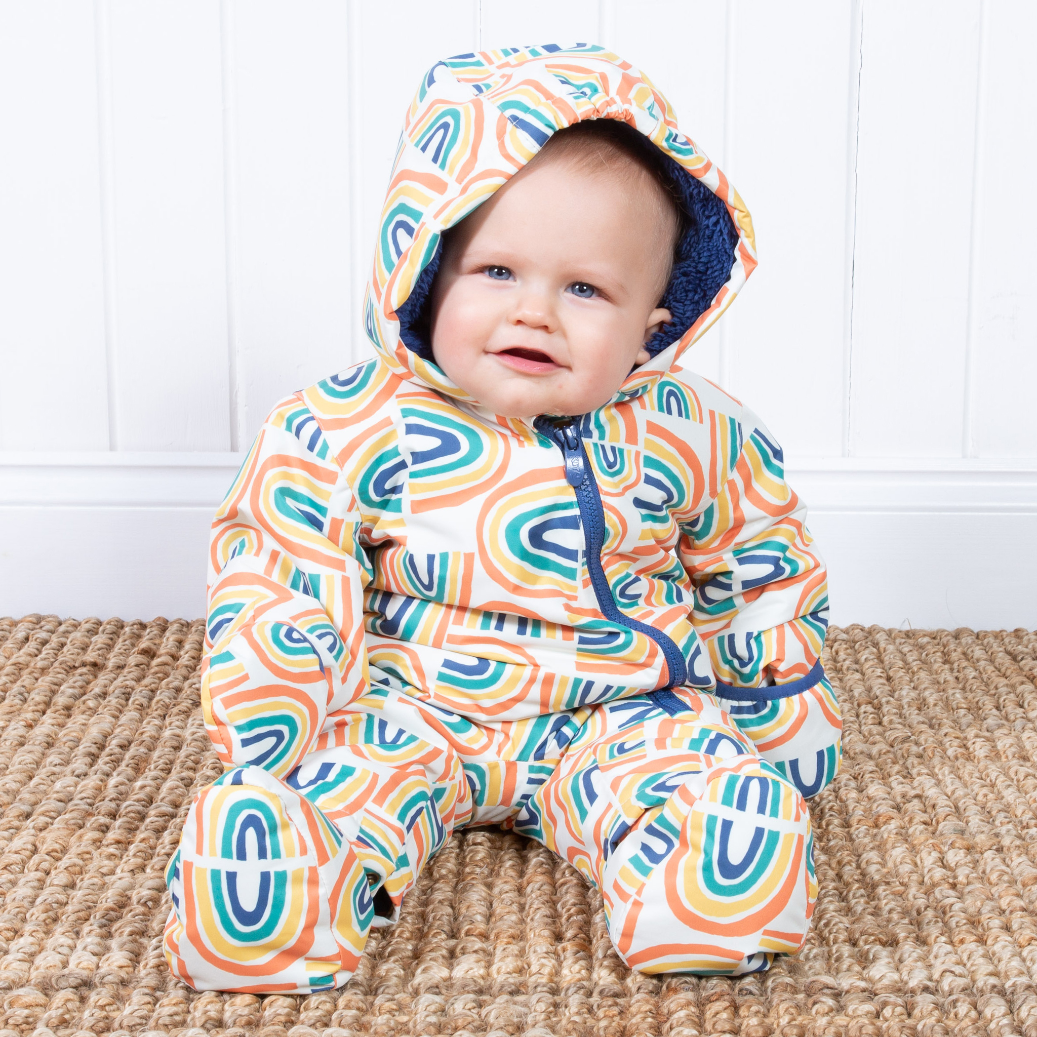 Schneeanzug für Babys mit Regenbogen-Muster