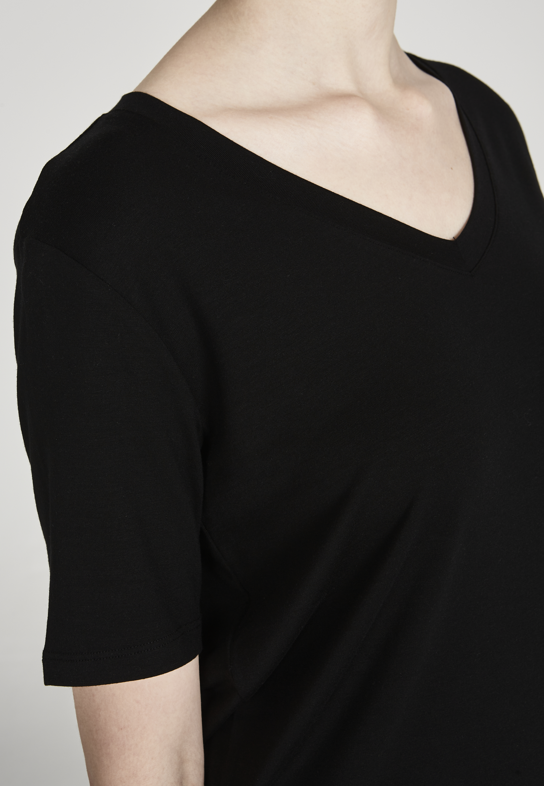 T-Shirt JANE Black Tencel