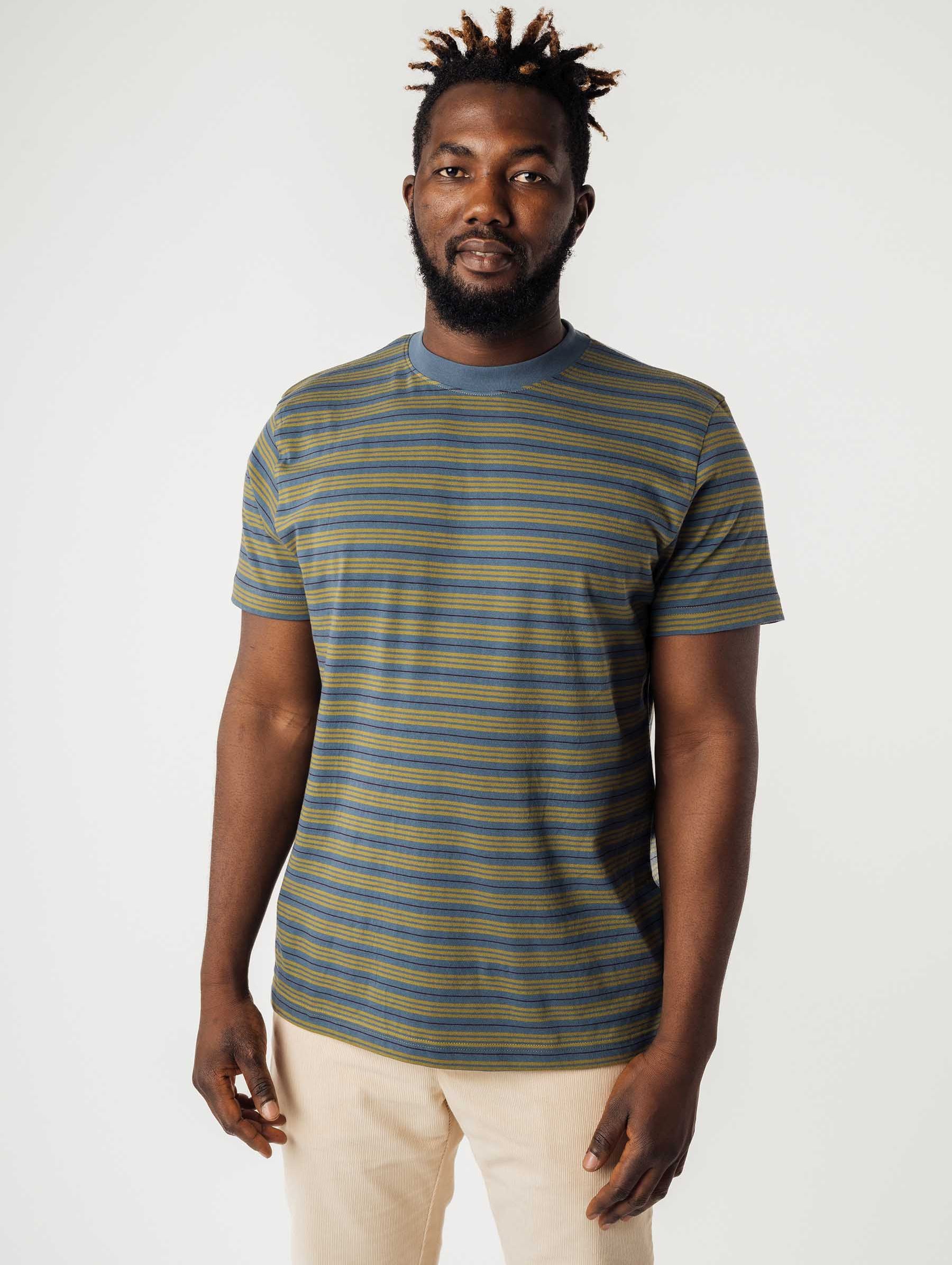 Basic T-Shirt AVAN Stripes grün gestreift