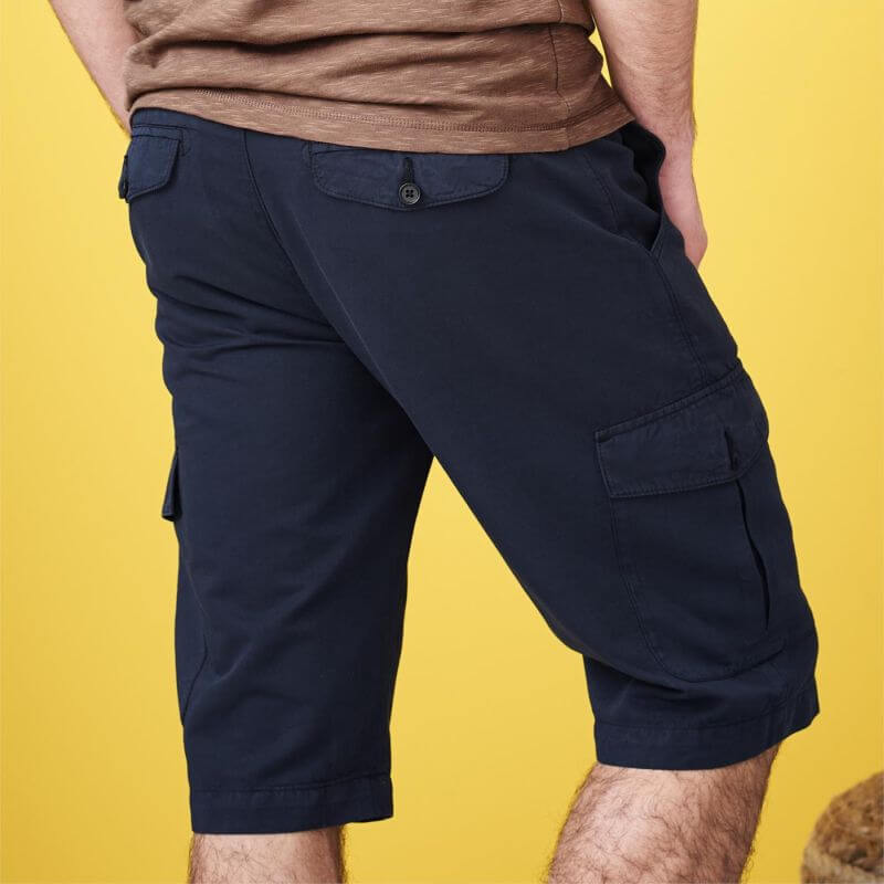 Modische Bermuda-Shorts für Herren ink blue