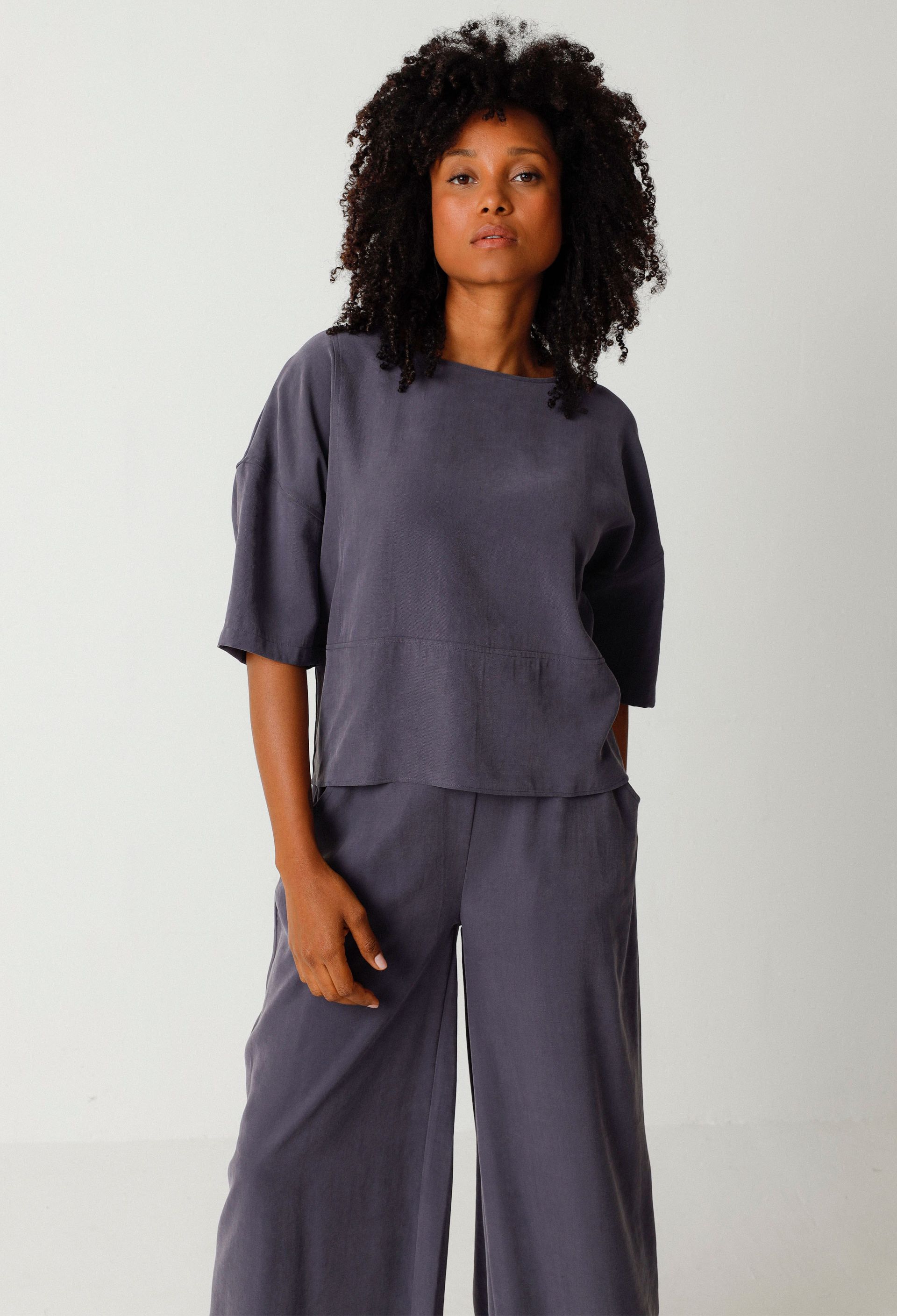 Kurzarm-Bluse BASOA dark grey