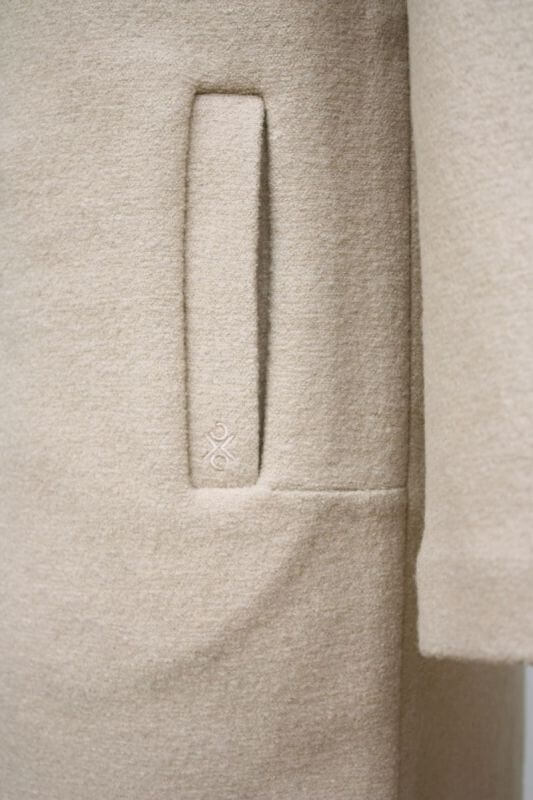 Oversized Damen-Mantel Taree au lait mit Wolle