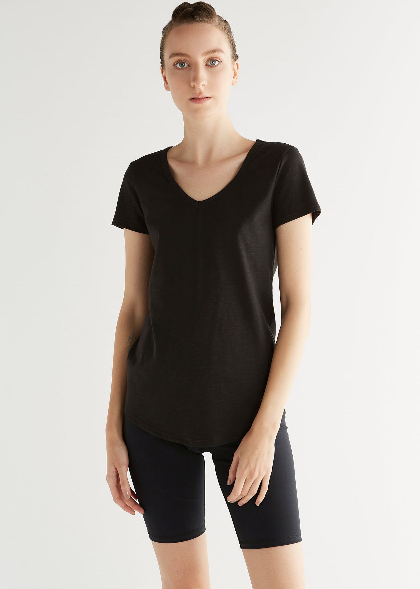 Basic Flammé V-Neck Shirt schwarz