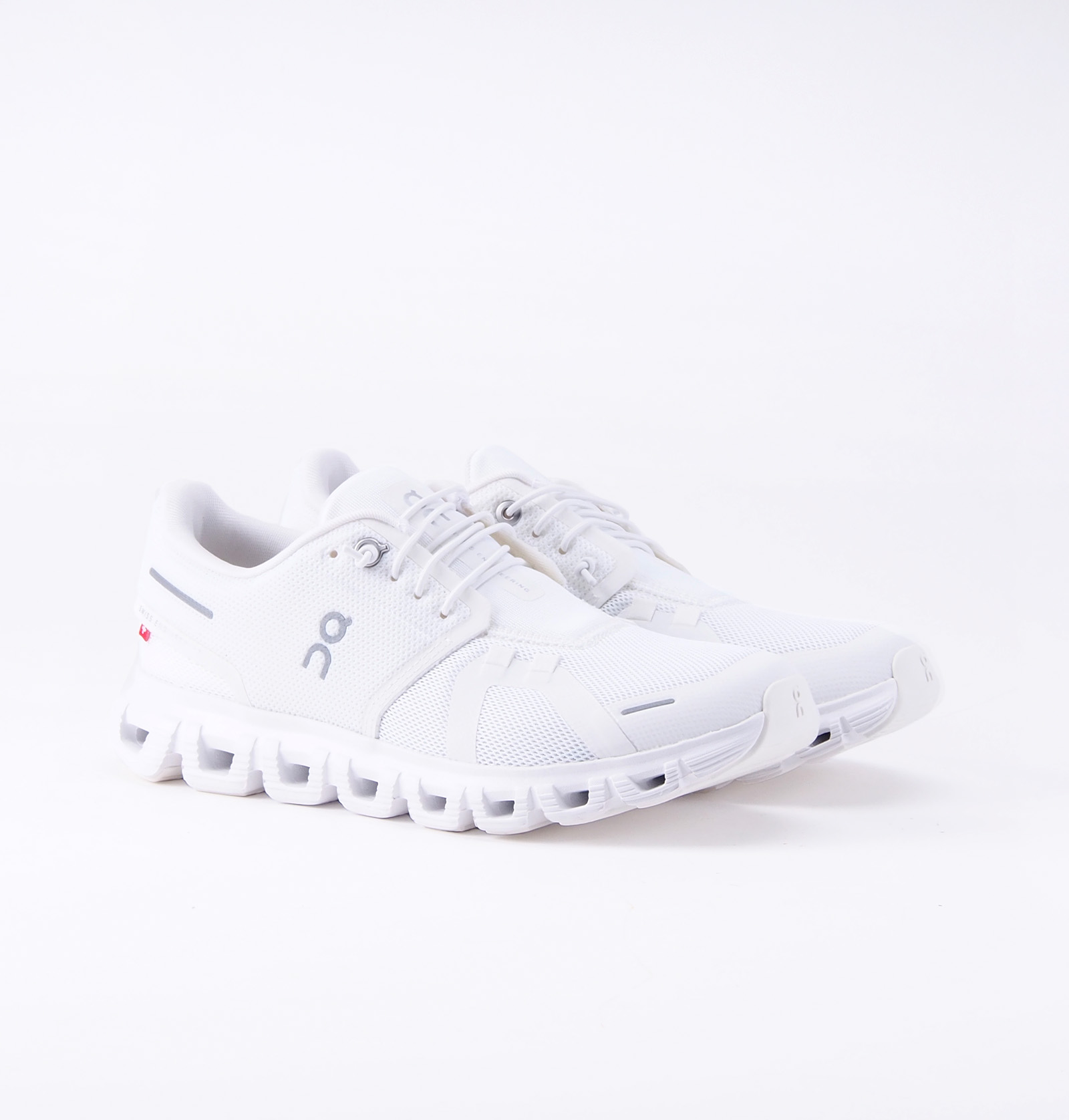 On Cloud 6 M6